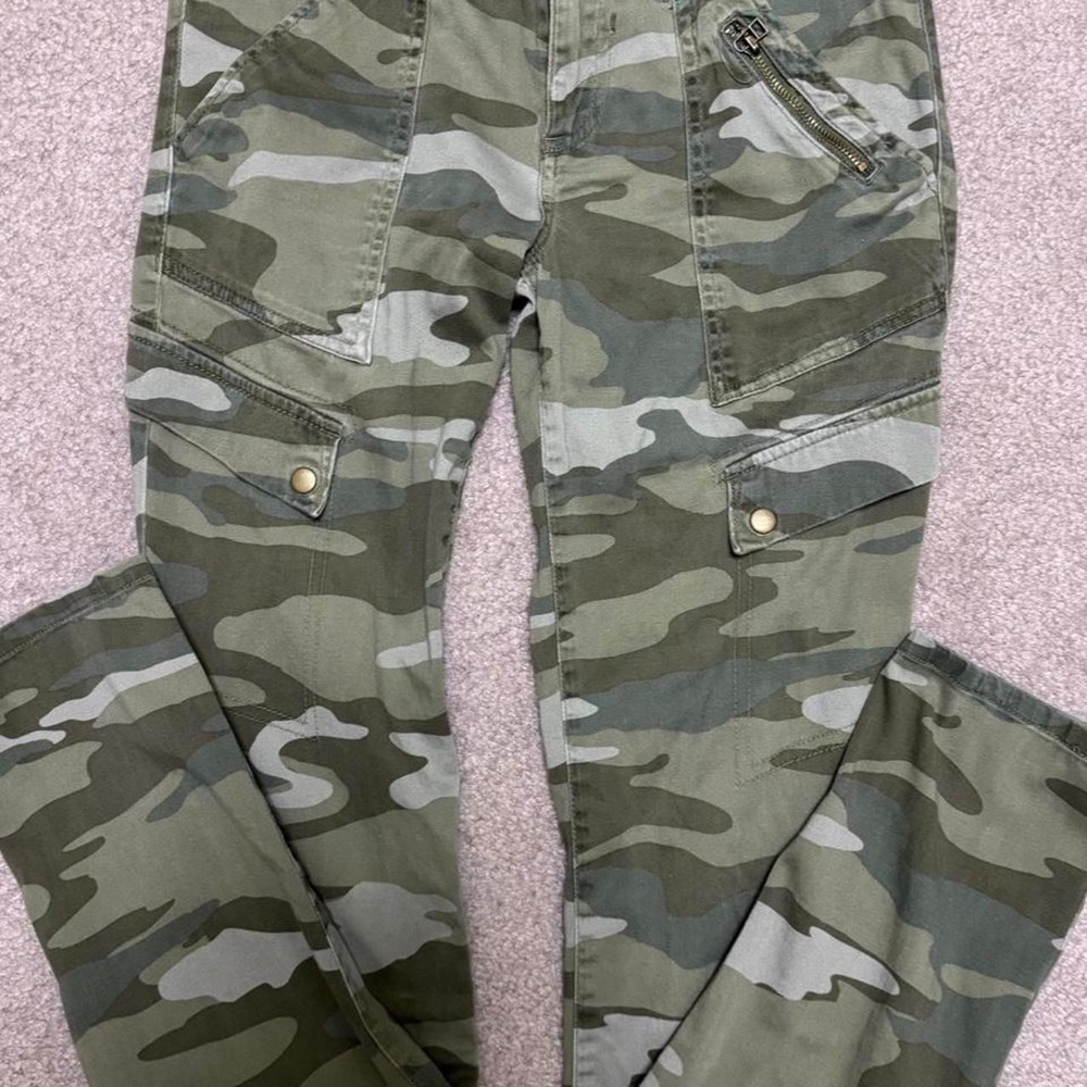Rewind size 5 Green camouflage utility cargo pants
